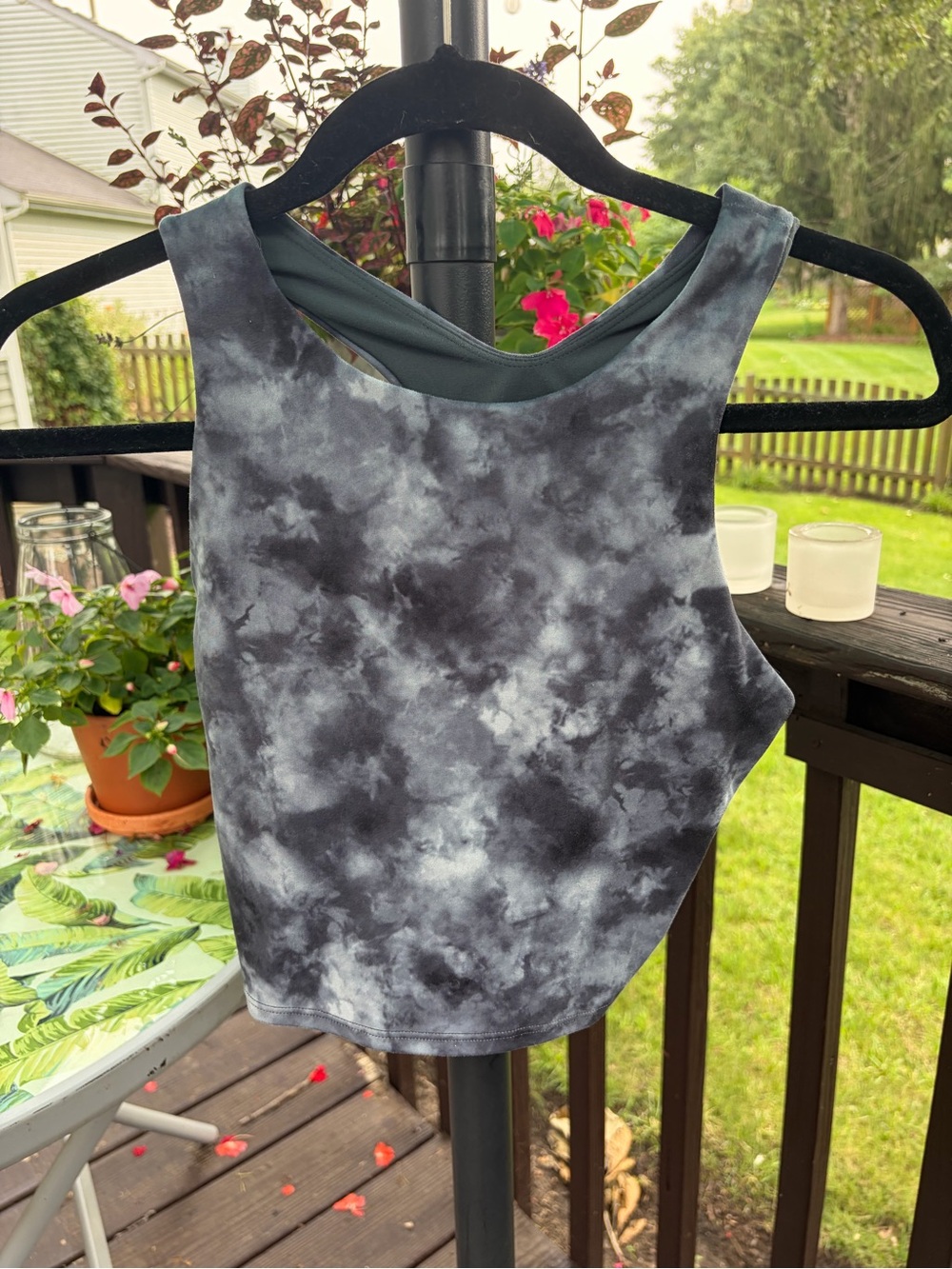 Athleta Black & Gray Tie-Dye Crop Tank